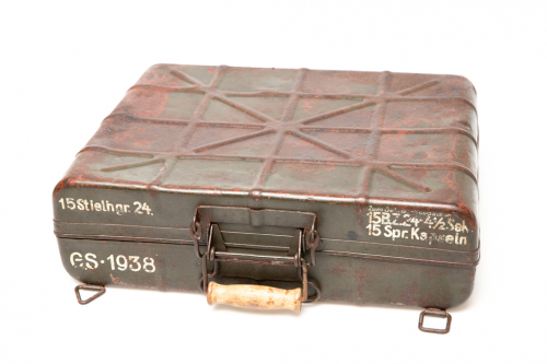 Boxes & packaging