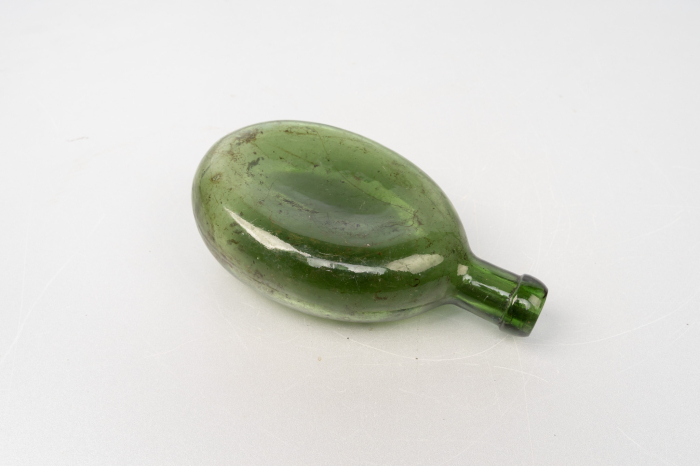 Tzar era glass water bottle