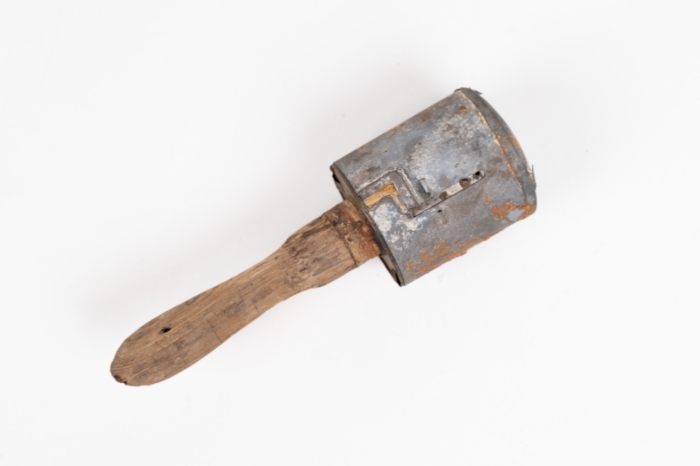 WW1 FFE hand grenade with original wood