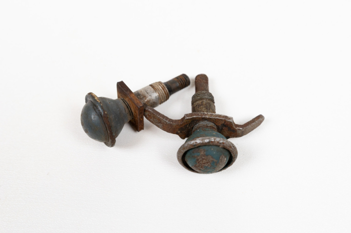2 BZE fuses