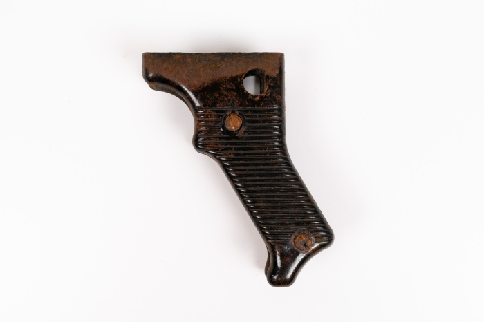 MG42 grips