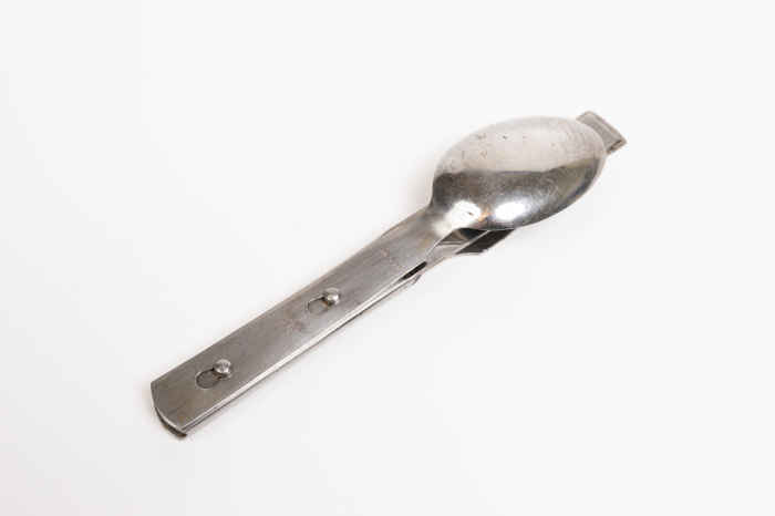 German ww2 officer eating set