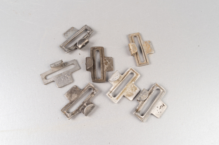 Lot of 7 german ww2 belt hooks for buckle-