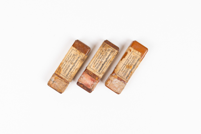 Losantine boxes with original paper/pc