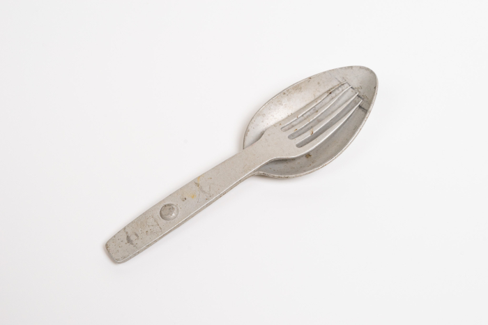 German ww2 eating tool signed